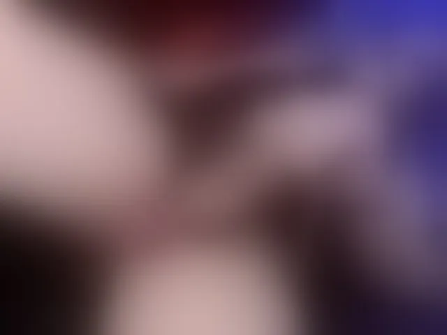 Live sex webcam photo for Megansweett1 #294157373