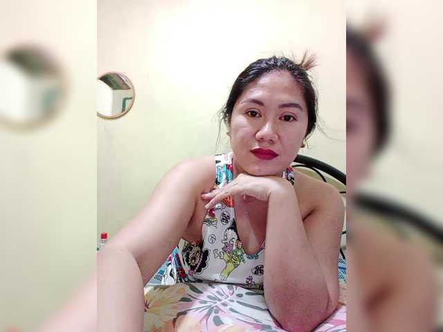 Live sex webcam photo for Meggie30 #290643408