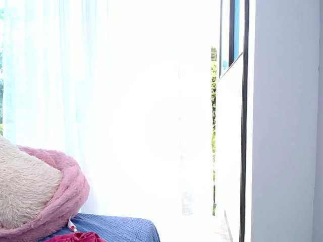 Live sex webcam photo for Meghan22 #288035536