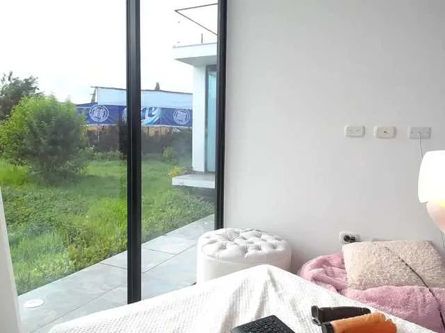 Live sex webcam photo for Meghan22 #288035608