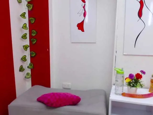 Live sex webcam photo for MeghanBratz #273788050