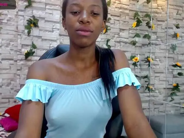 Live sex webcam photo for MeghanBratz #274294565