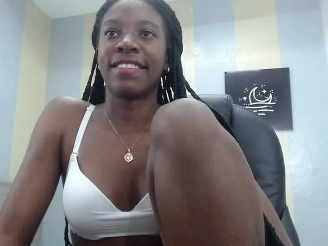 Live sex webcam photo for MeghanFoxy #275686926