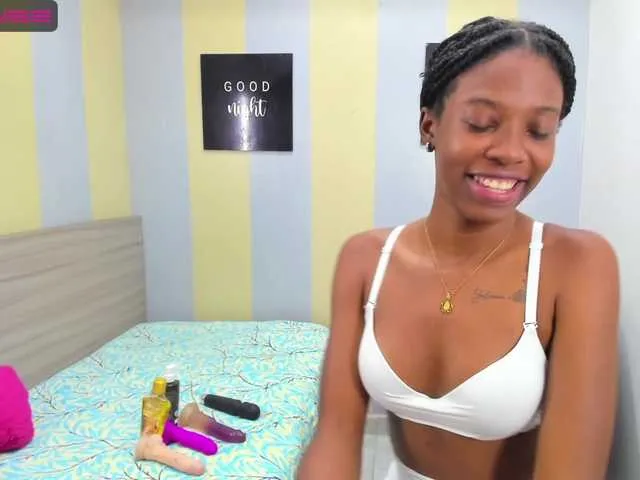 Live sex webcam photo for MeghanFoxy #276051613