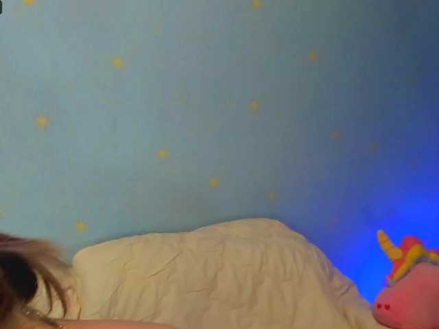 Live sex webcam photo for MelMooon #291005133
