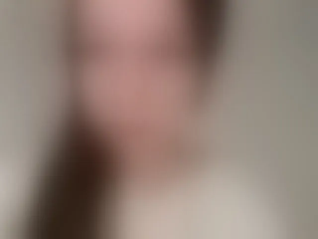 Live sex webcam photo for MelMooon #293023000