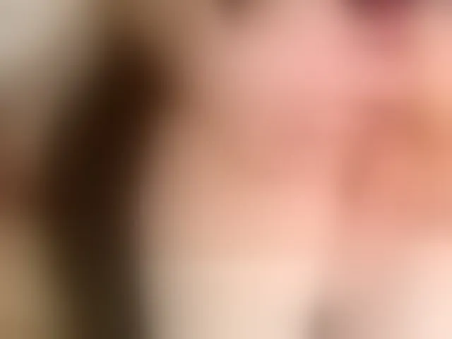 Live sex webcam photo for MelMooon #293188762