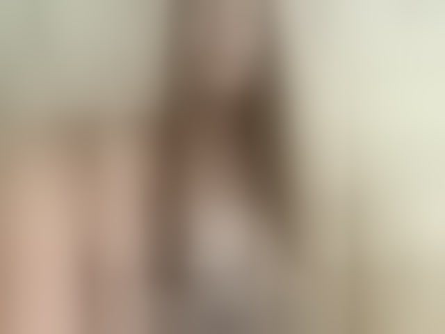 Live sex webcam photo for MelMooon #293660264