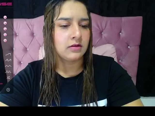 Live sex webcam photo for MelaniRice #271697078