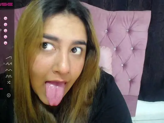 Live sex webcam photo for MelaniRice #271852855