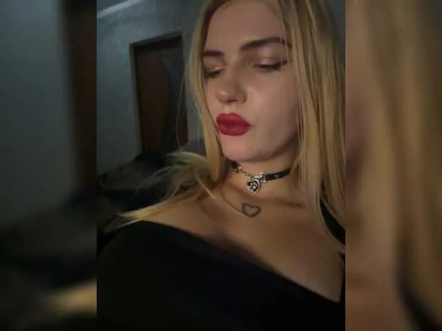 Live sex webcam photo for Melaniamyr #292058578