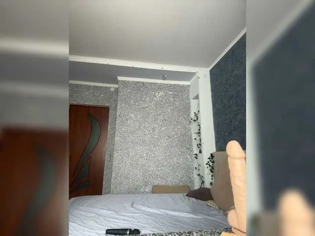 Live sex webcam photo for Melaniamyr #293796295