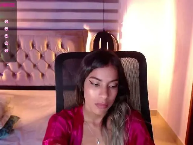 Live sex webcam photo for Melaniananatz #273266890