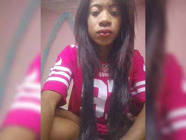 Live sex webcam photo for Melanie94 #292025370