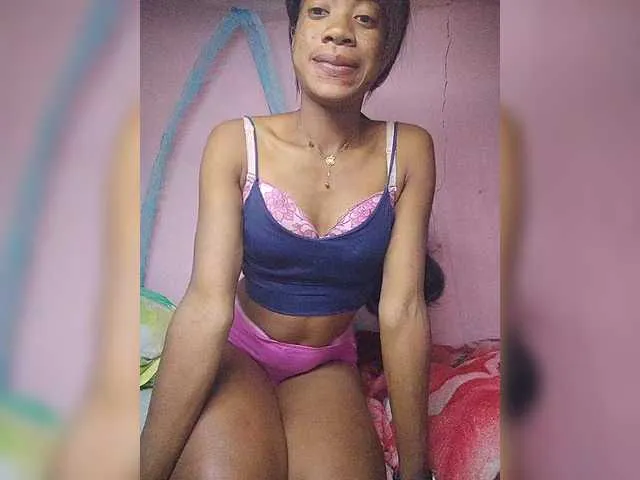 Live sex webcam photo for Melanie94 #292035384