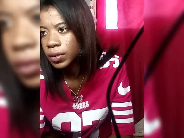 Live sex webcam photo for Melanie94 #292160365