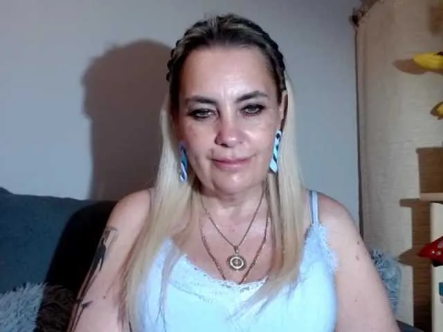 Live sex webcam photo for MelanieMature #273451809