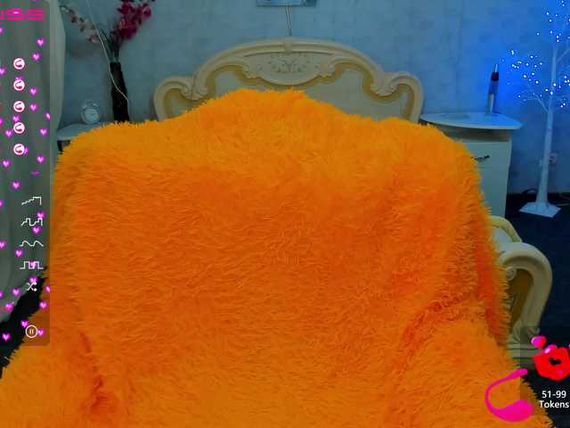 Live sex webcam photo for Melaniehill #272846959