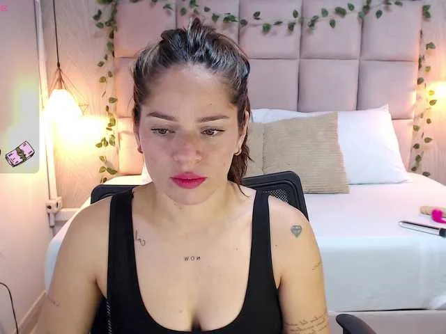 Live sex webcam photo for Melanny-gil #291224668