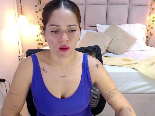 Live sex webcam photo for Melanny-gil #291273680