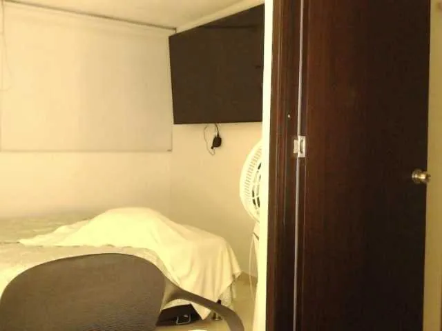 Live sex webcam photo for Melanny-gil #292411880