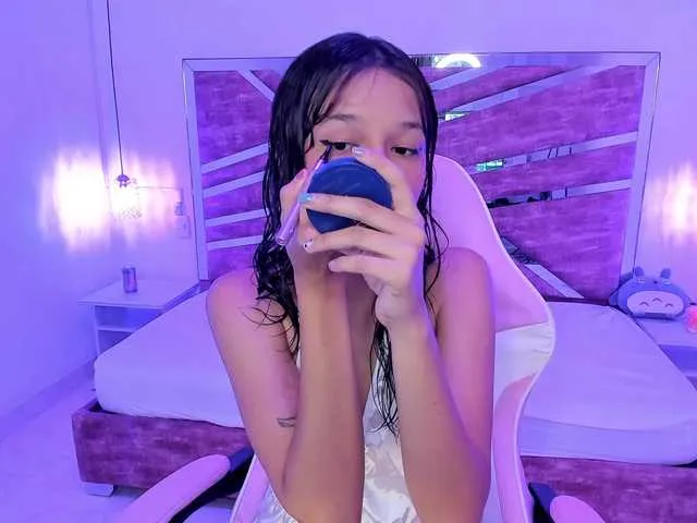 Live sex webcam photo for MelanyLuvs #277460077