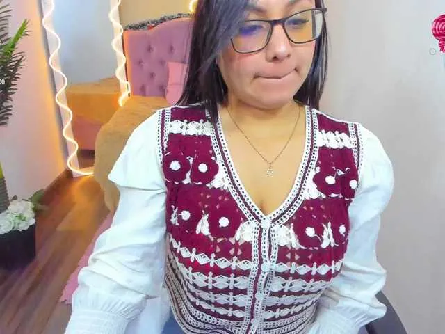 Live sex webcam photo for Melie-tay #290241896
