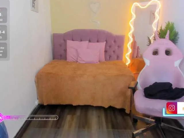 Live sex webcam photo for Melie-tay #290309751