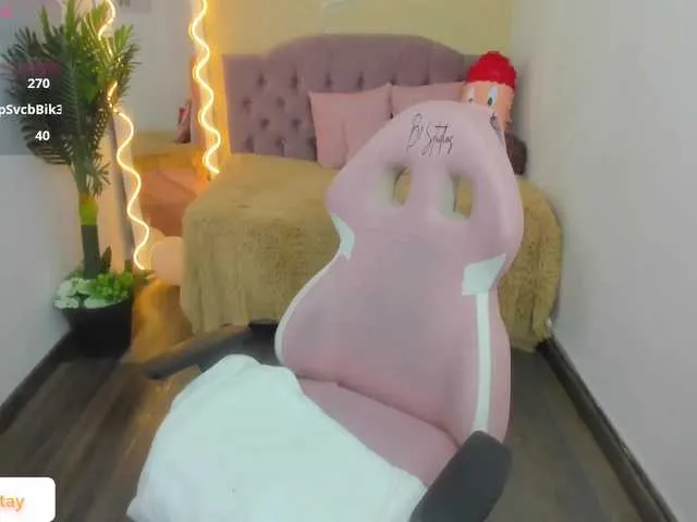 Live sex webcam photo for Melie-tay #290576620