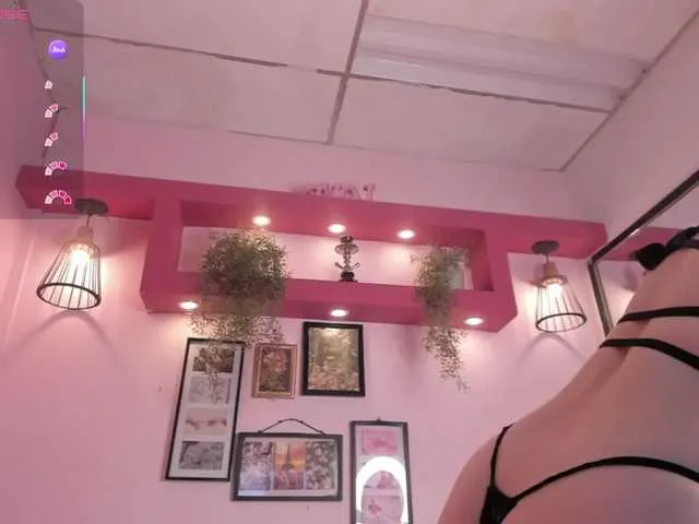 Live sex webcam photo for MeliissaAdams #292713818