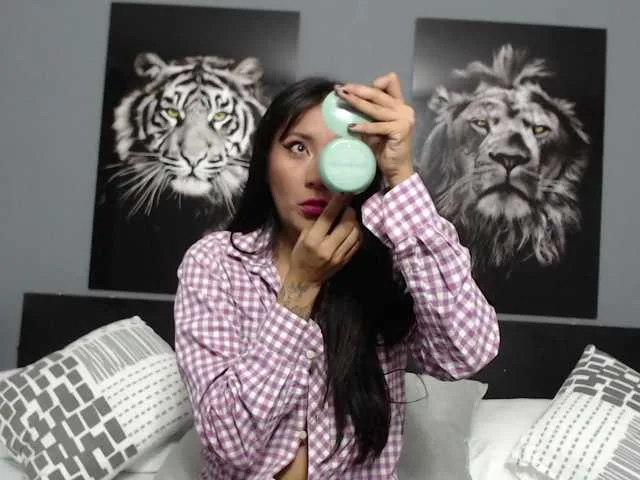 Live sex webcam photo for MelinaStone #276353430
