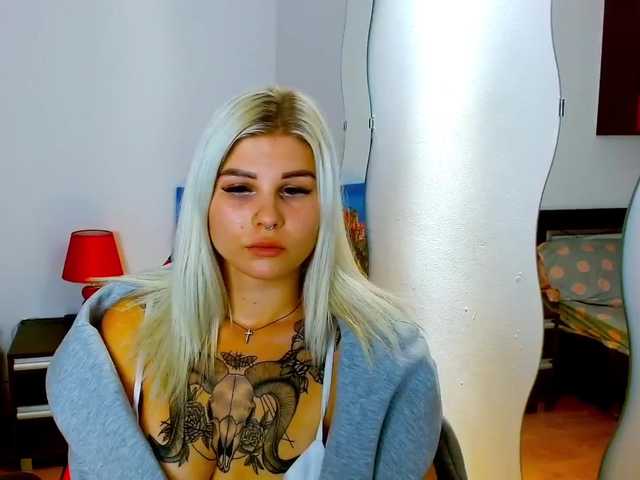 Live sex webcam photo for MelisBuon #274663959