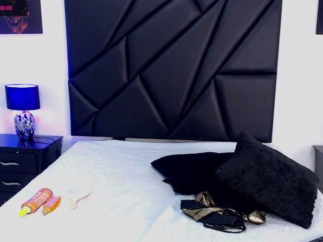 Live sex webcam photo for Melissa-Dunn #273333588