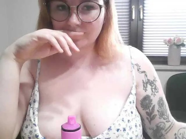 Live sex webcam photo for MelissaLove #294212158