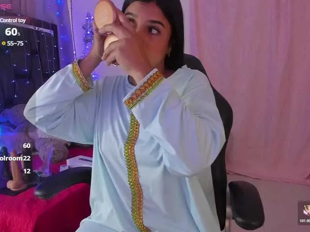 Live sex webcam photo for MelissaMMassu #290992687