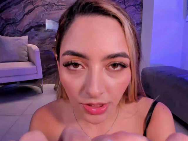 Live sex webcam photo for MelissaMoore #290950019