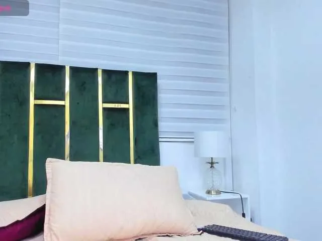 Live sex webcam photo for MelissaYasinn #277534490