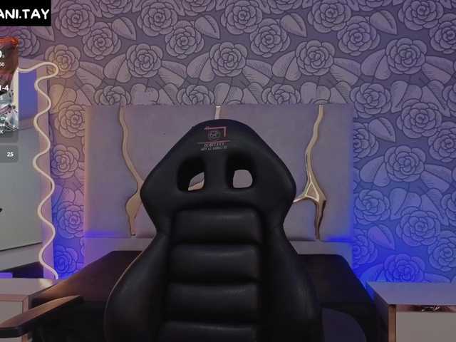 Live sex webcam photo for Mellani-tay #291842839