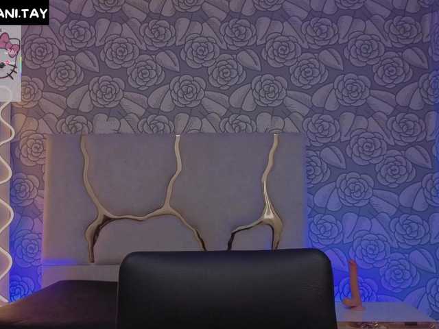 Live sex webcam photo for Mellani-tay #292259712