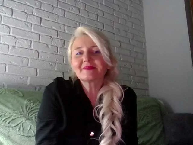 Live sex webcam photo for Mellica #291402917