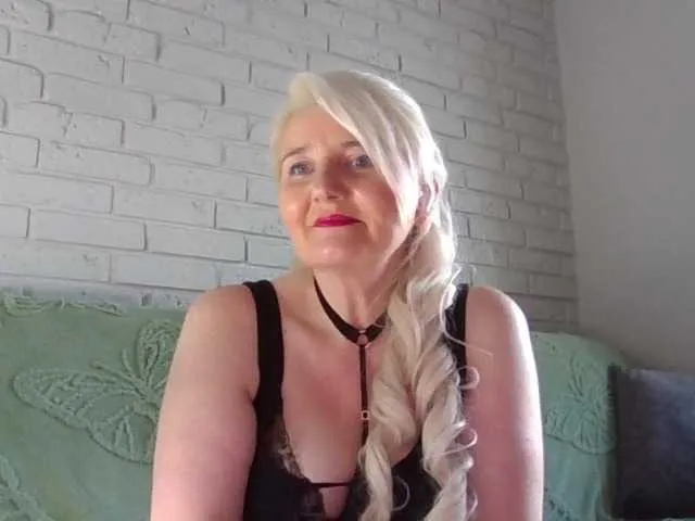 Live sex webcam photo for Mellica #291461357