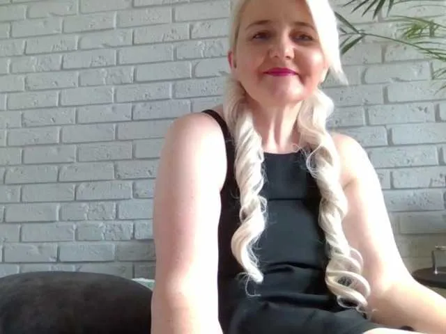 Live sex webcam photo for Mellica #291535329