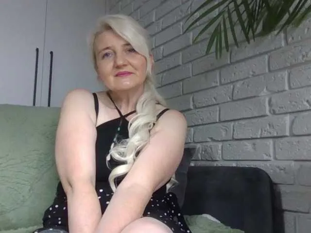 Live sex webcam photo for Mellica #291609423