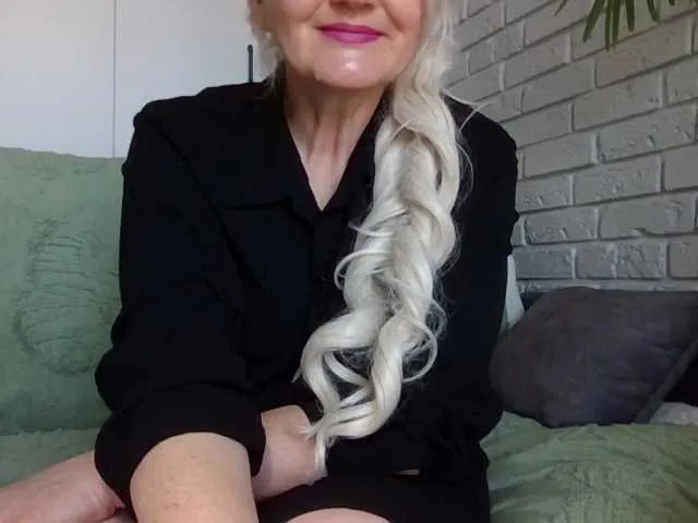 Live sex webcam photo for Mellica #291655847