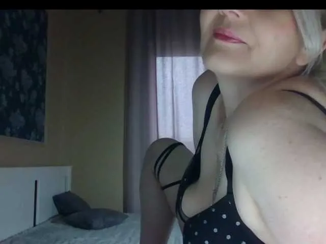 Live sex webcam photo for Mellica #292527020