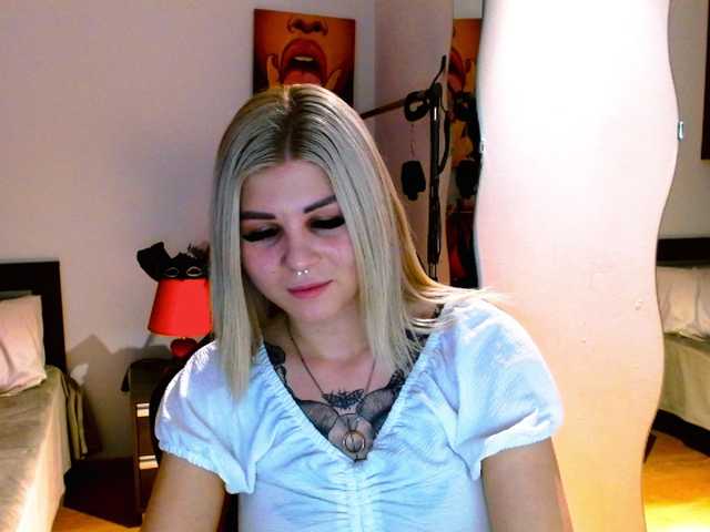 Live sex webcam photo for MellisaBree #272950708