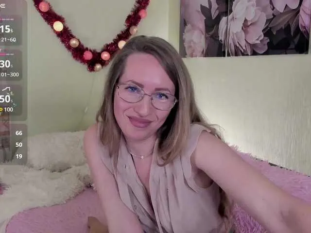 Live sex webcam photo for Melodey #290336317