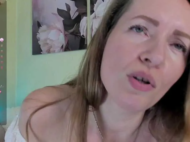 Live sex webcam photo for Melodey #290751992