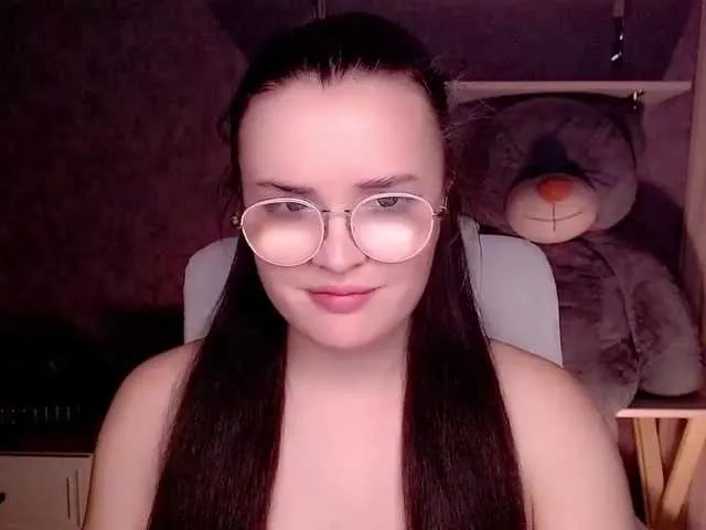 Live sex webcam photo for MelodyGreen #276678767