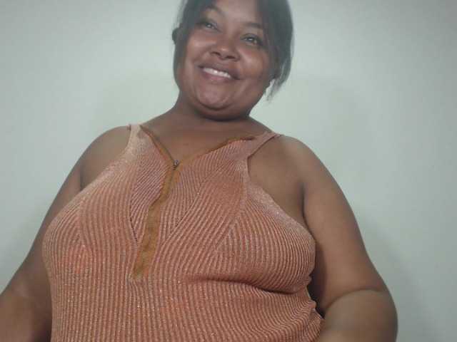 Live sex webcam photo for MelodyHall #290762882